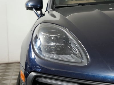 2023 Porsche Macan Base