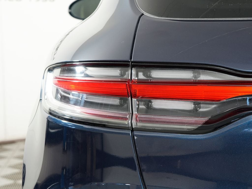 2023 Porsche Macan Base