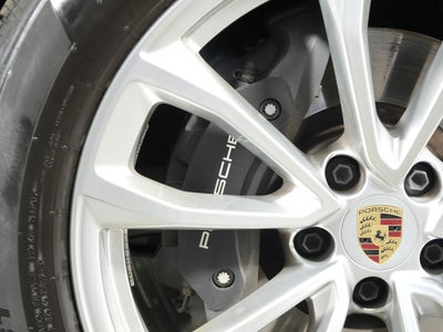 2023 Porsche Macan Base