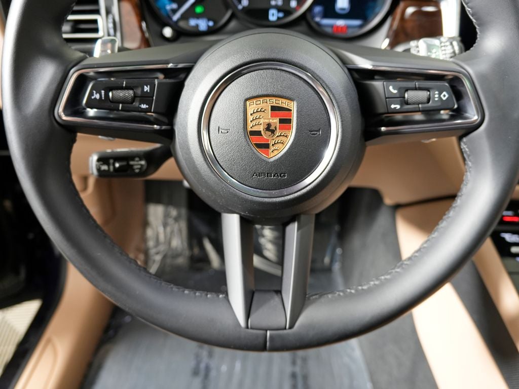 2023 Porsche Macan Base