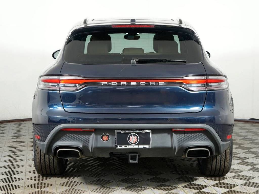 2023 Porsche Macan Base
