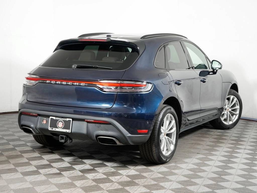 2023 Porsche Macan Base