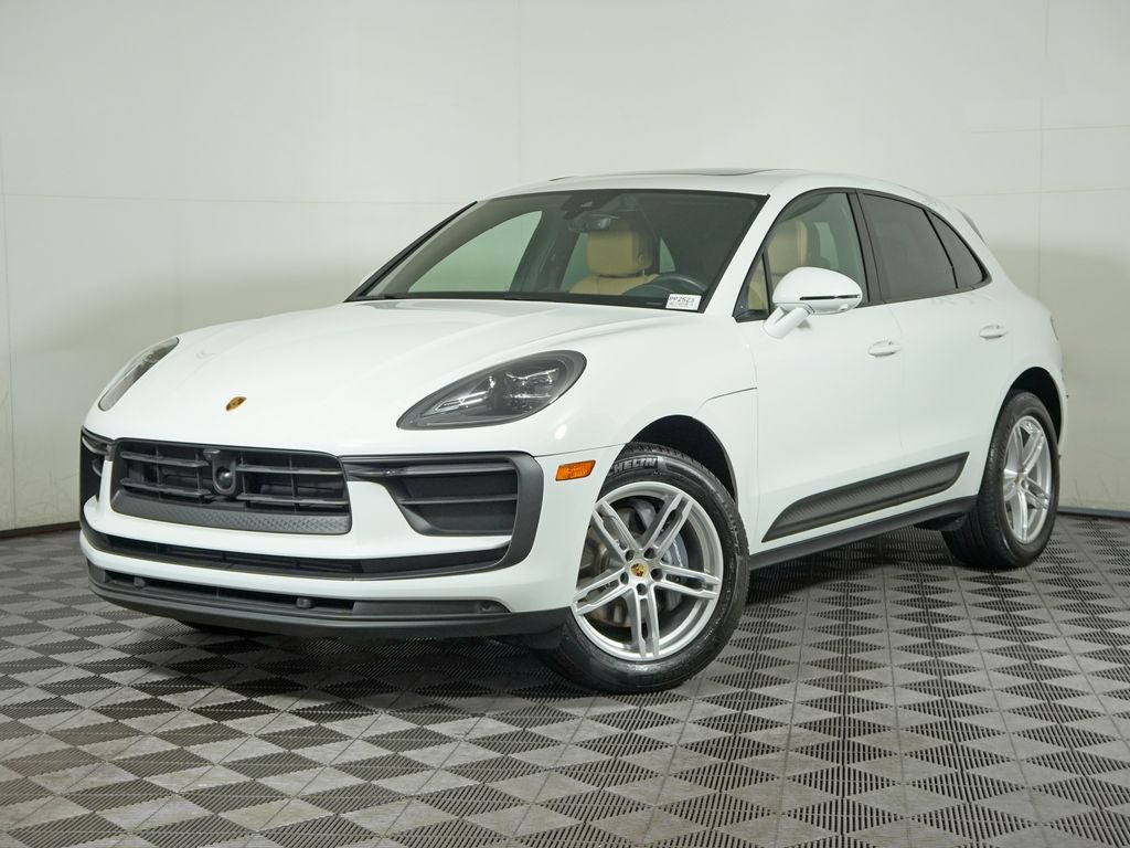 2025 Porsche Macan Base