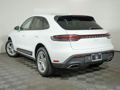 2025 Porsche Macan Base