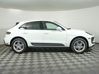 2025 Porsche Macan Base