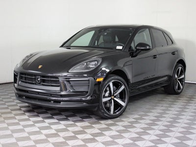 2025 Porsche Macan Base