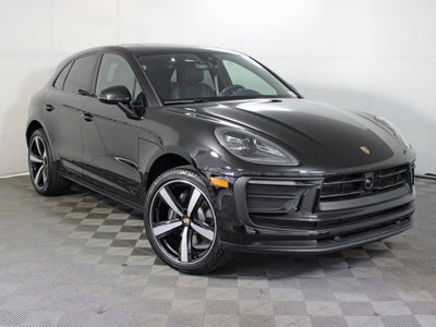 2025 Porsche Macan Base