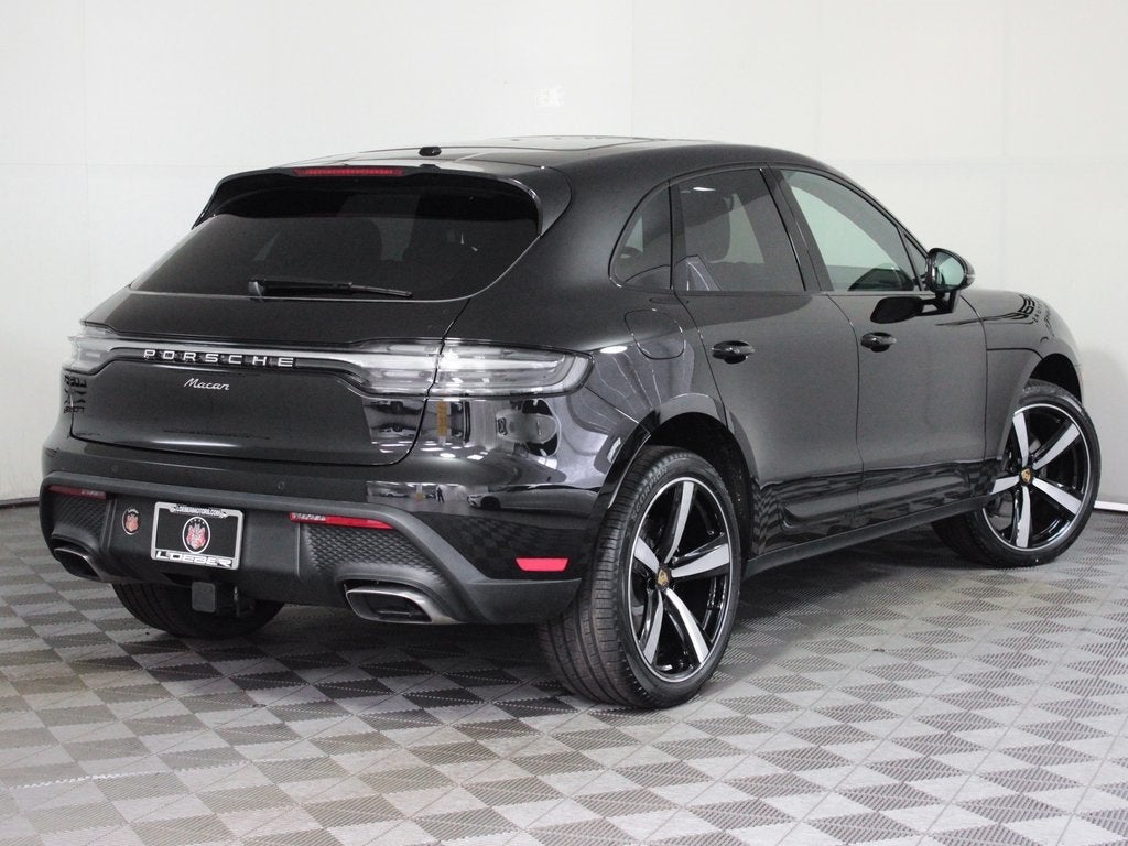 2025 Porsche Macan Base