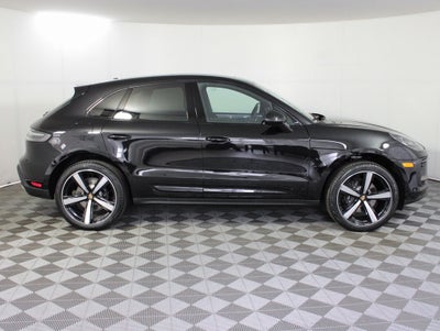 2025 Porsche Macan Base