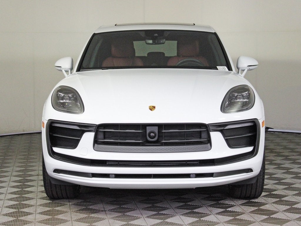 2025 Porsche Macan Base