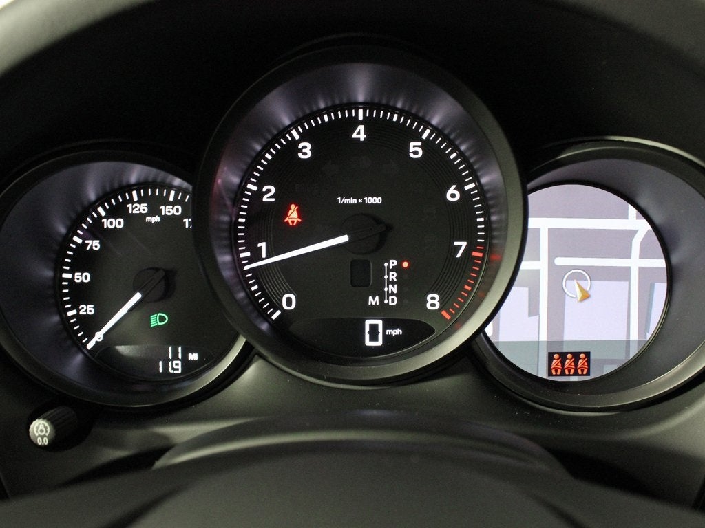 2025 Porsche Macan Base