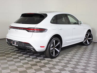 2025 Porsche Macan Base