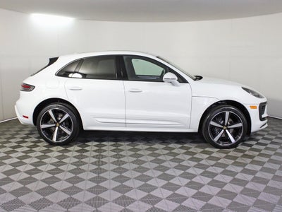 2025 Porsche Macan Base