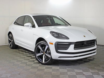 2025 Porsche Macan Base