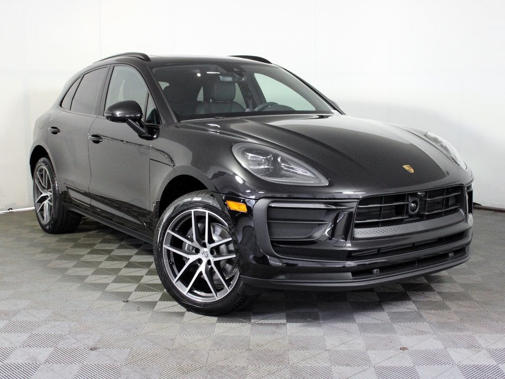 2026 Porsche Macan Base