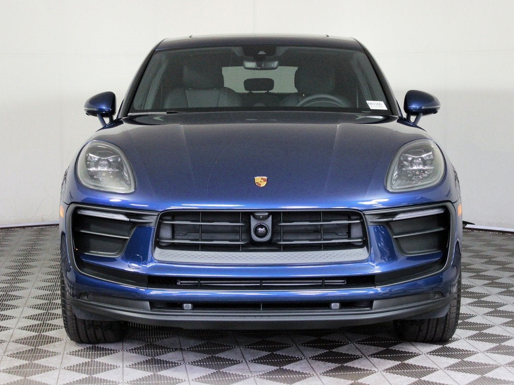 2026 Porsche Macan Base