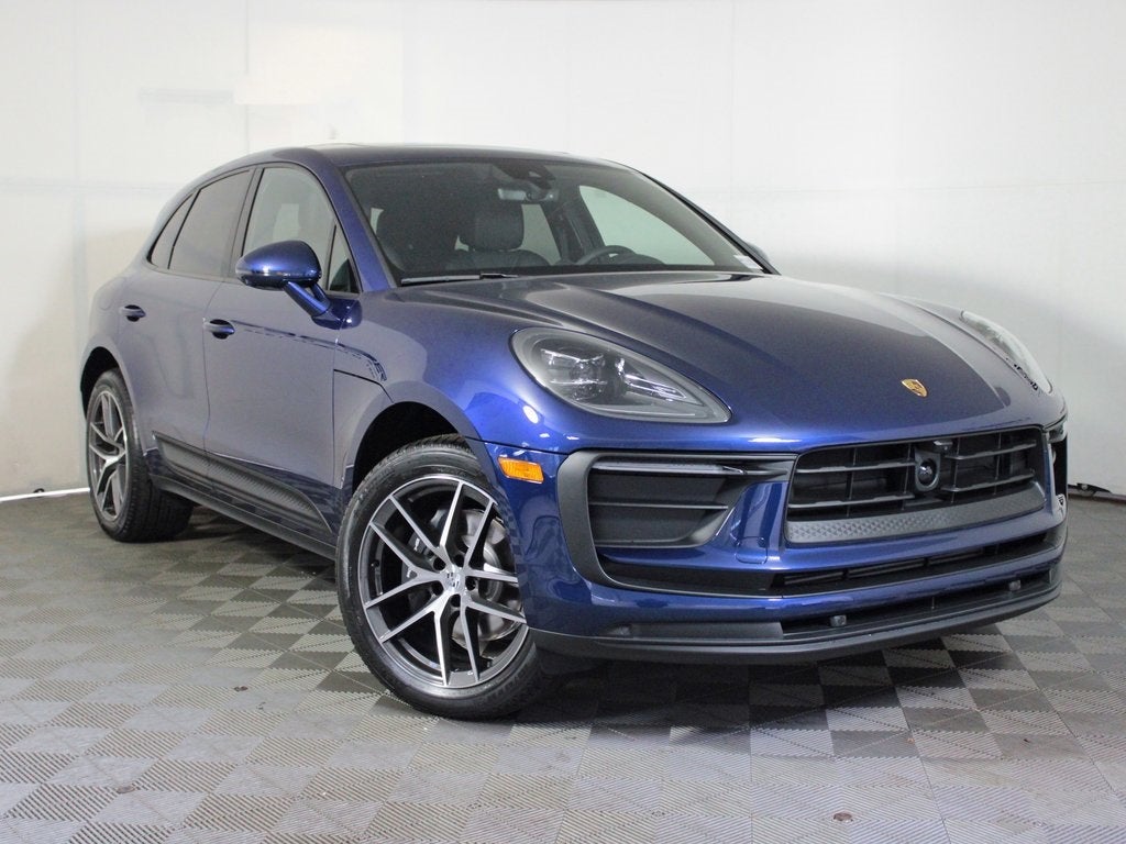 2026 Porsche Macan Base