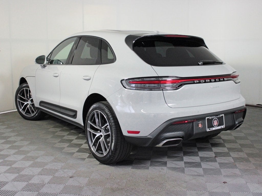 2026 Porsche Macan Base