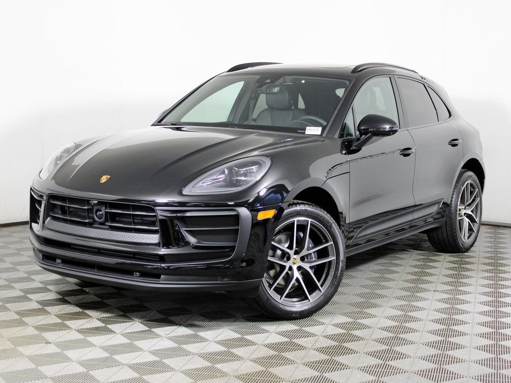 2026 Porsche Macan Base
