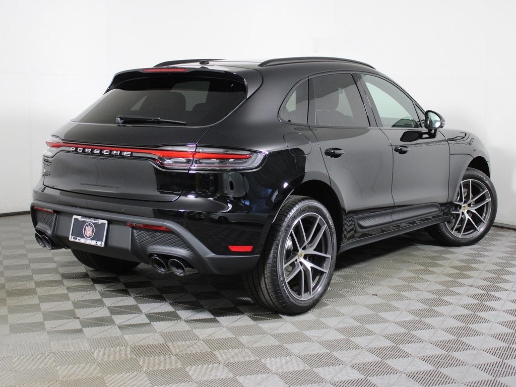 2026 Porsche Macan Base
