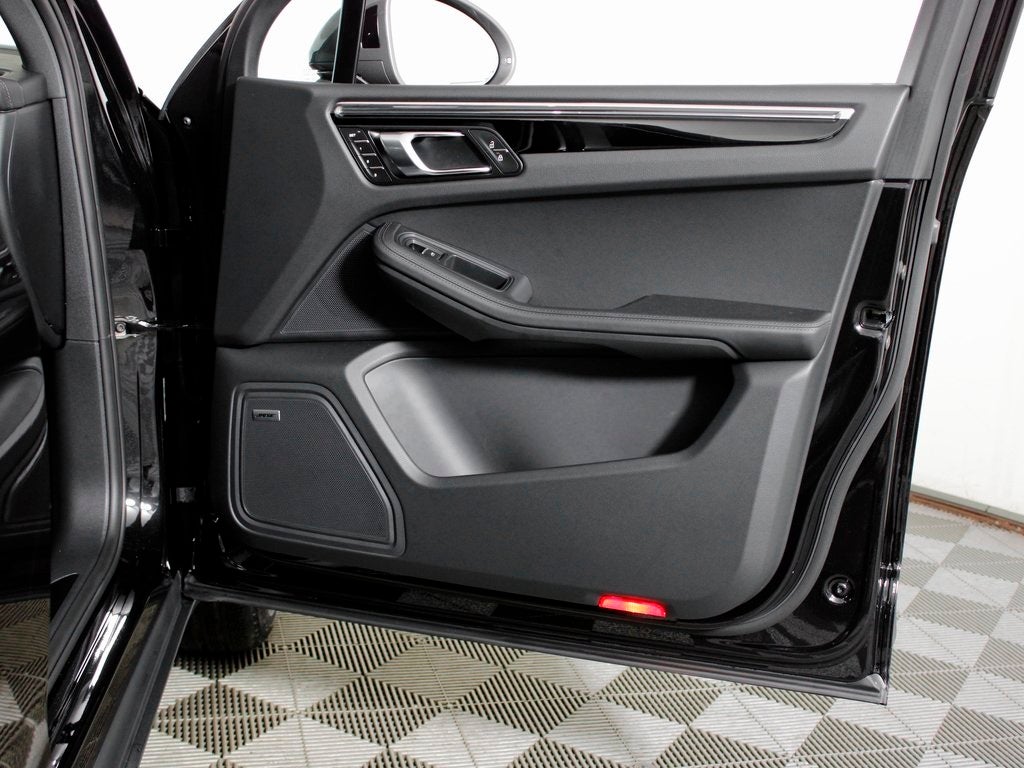 2026 Porsche Macan T