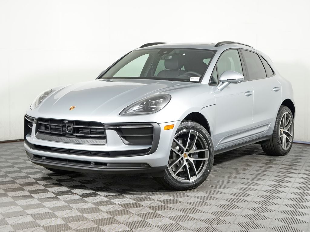 2026 Porsche Macan Base