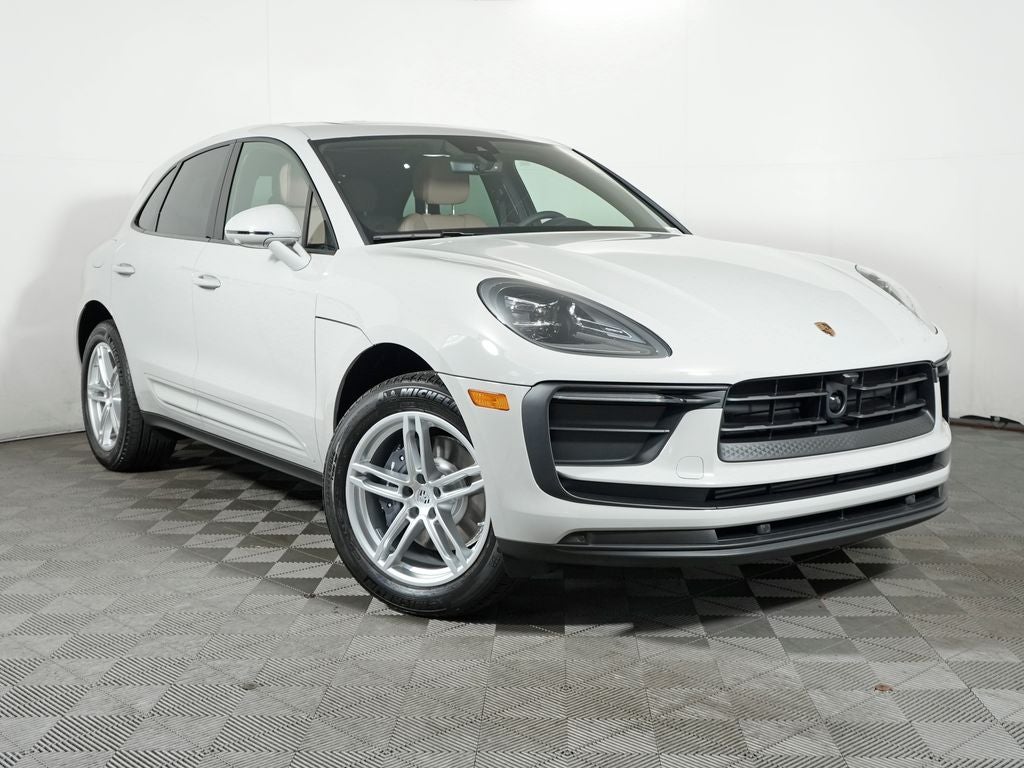 2026 Porsche Macan Base