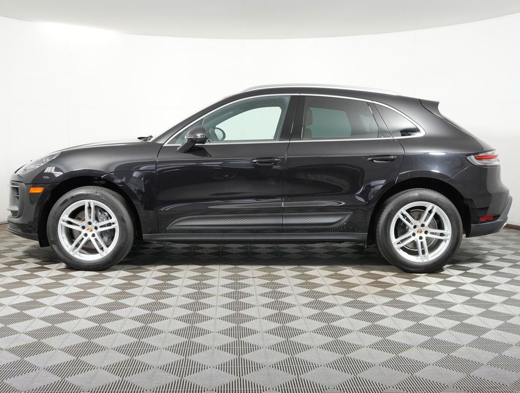 2024 Porsche Macan Base