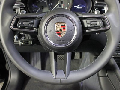 2025 Porsche Macan Base