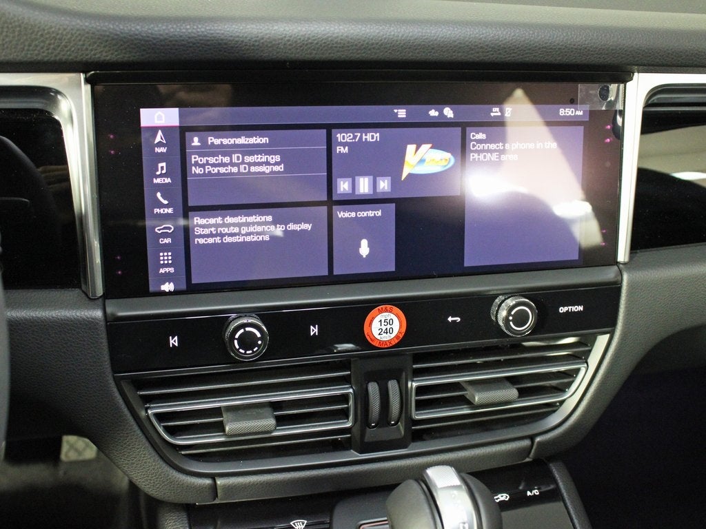 2025 Porsche Macan Base