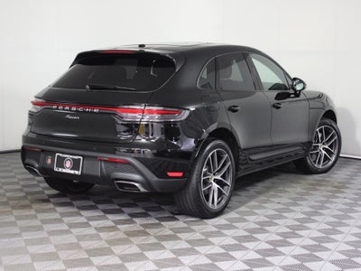 2025 Porsche Macan Base