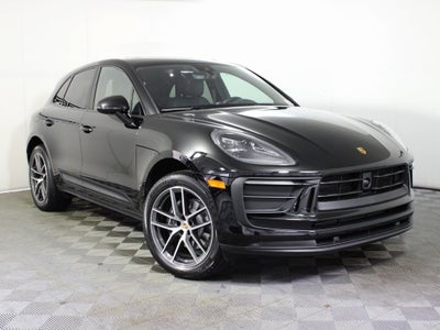 2025 Porsche Macan Base