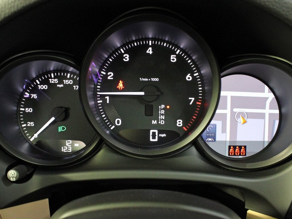 2025 Porsche Macan Base