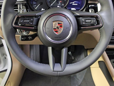 2025 Porsche Macan Base