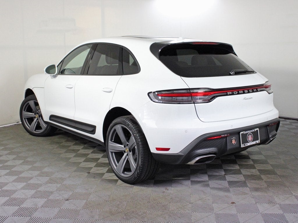 2025 Porsche Macan Base