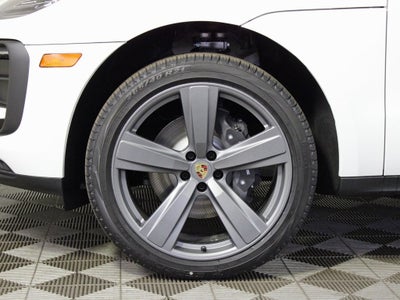 2025 Porsche Macan Base