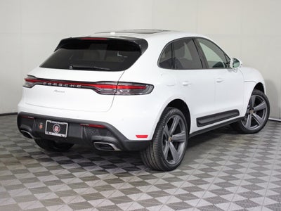 2025 Porsche Macan Base