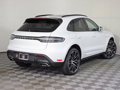 2025 Porsche Macan Base