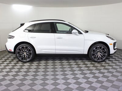 2025 Porsche Macan Base