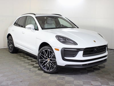 2025 Porsche Macan Base