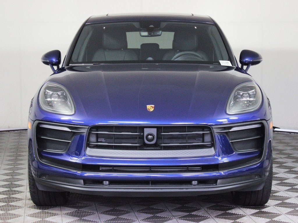 2025 Porsche Macan Base
