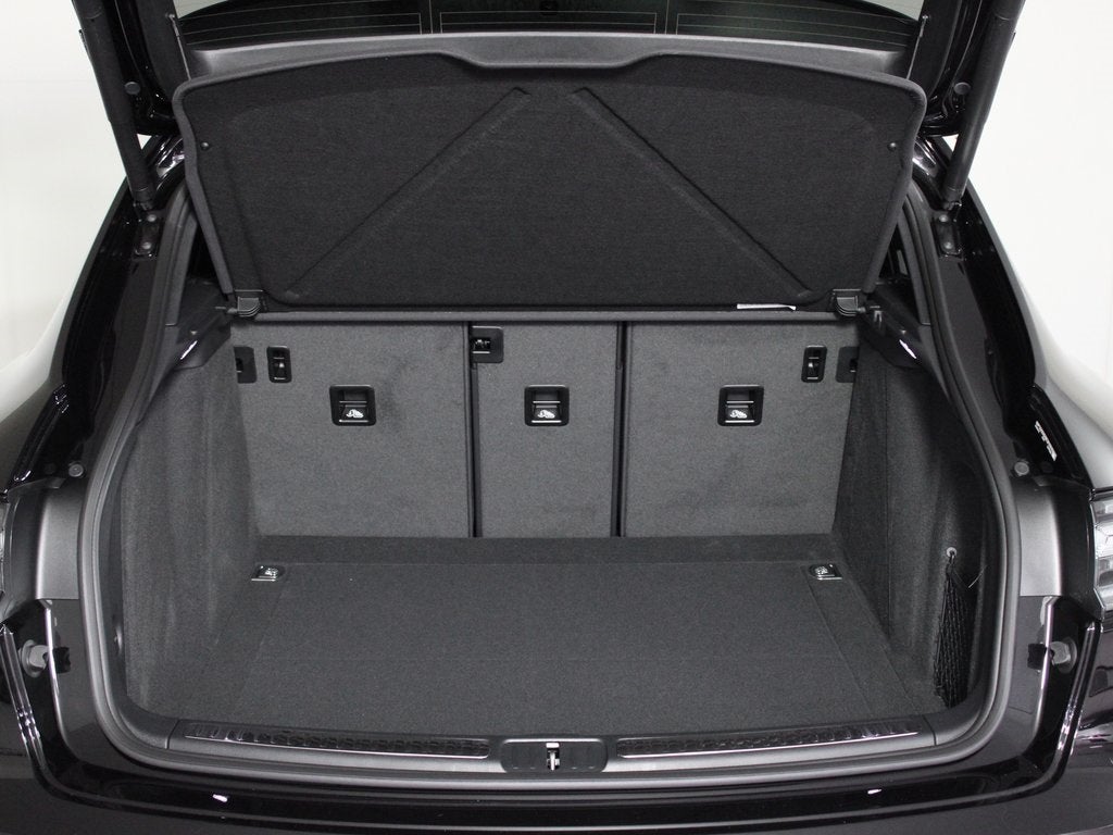 2025 Porsche Macan T