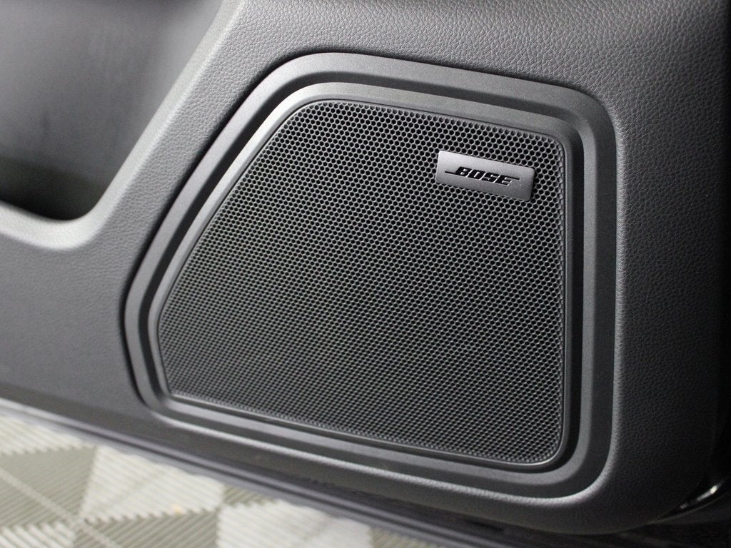 2025 Porsche Macan T