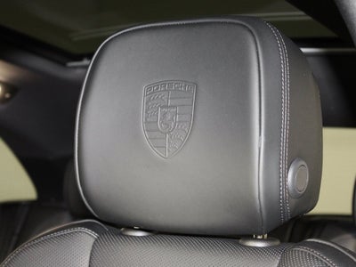 2025 Porsche Macan T