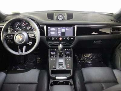 2025 Porsche Macan T