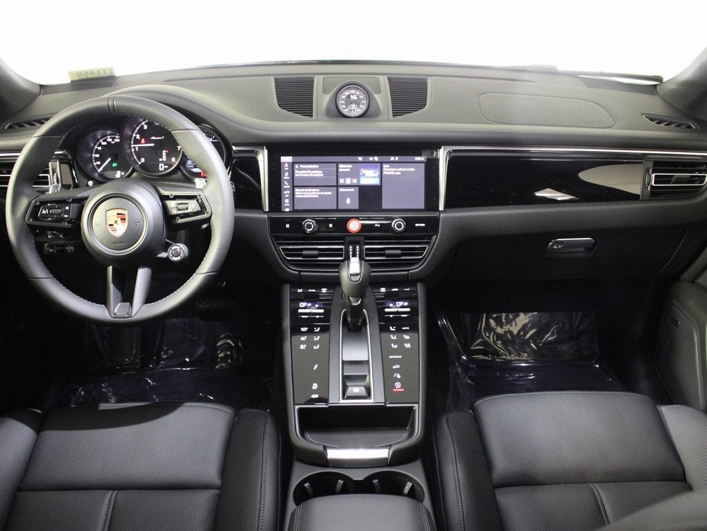 2025 Porsche Macan T