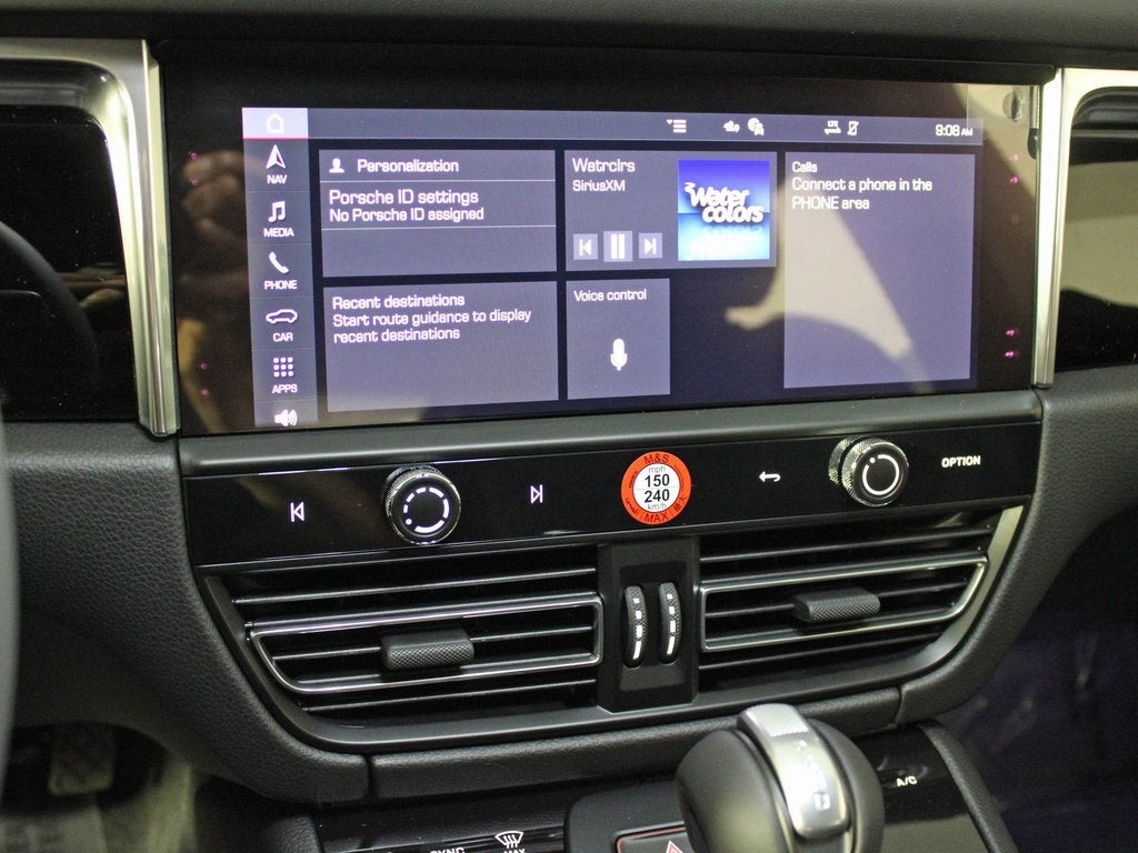 2025 Porsche Macan T