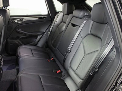 2025 Porsche Macan T