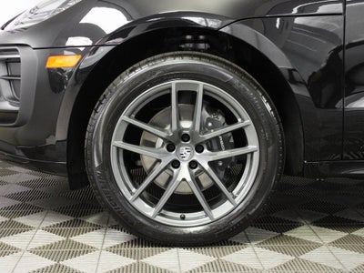 2025 Porsche Macan T