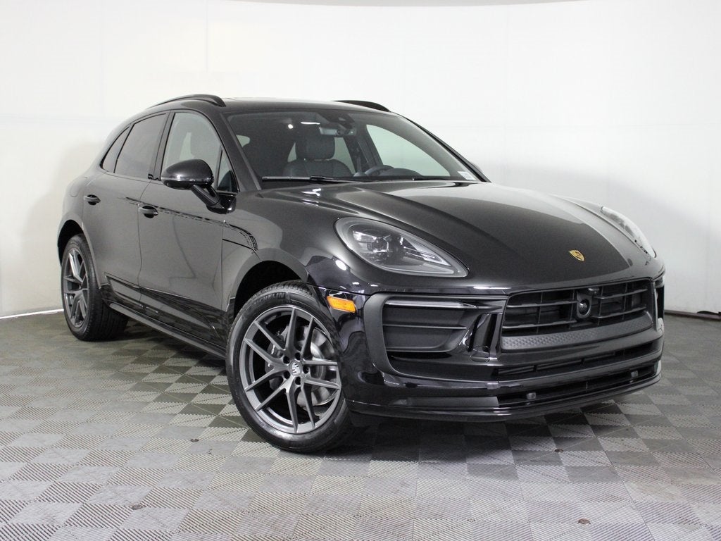 2025 Porsche Macan T